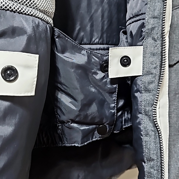 Obermeyer Teen XL (18) Winter Ski Jacket - Picture 4 of 15